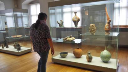 Bild: Bühner
Nur die Vitrinen sollen zukünftig den Raumeindruck im Keramikmuseum prägen.