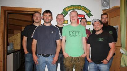 Bild: edo
Der neue Vorstand des Motorradclubs Oberbibrach besteht aus (von links): Lukas Eckert, Thomas Keck, Nikolas Eckert, Timo Busch, Hannes Schmid, Patrick Hösl und Sebastian Schönmann.