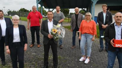 Bild: gf
Der neue SPD-Kreisvorstand (von links): Direktkandidat Johannes Foitzik, Lisa Hartinger, Günter Cermak, Kreisvorsitzender Uwe Bergmann, Joachim Iwanek, Hans Ram, Bettina Moser, Michael Rischke und Europaabgeordneter Ismail Ertug.