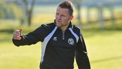 Archivbild: Reiner Fröhlich
Trainer Franz Koller feierte am Dienstagabend sein Pflichtspieldebüt bei der DJK Gebenbach.