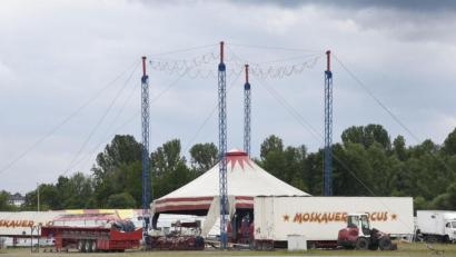 Bild: Petra Hartl
Noch hat der Abbau nicht begonnen. Seit drei Monaten beherbergt der Weidener Festplatz den "Moskauer Circus".