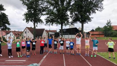 Bild: sm
Die Schüler der Altenstädter Grundschule beteiligen sich an dem Laufprojekt „Lauf dich fit!“ des Bayerischen Leichtathletik-Verbands.
