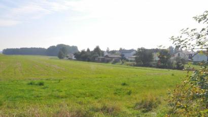 Bild: ak
Wann geht es mit dem Baugebiet in Plössen weiter? Die Frage hatten einige Teilnehmer der Bürgerversammlung.