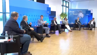Bild: Screenshot gib
Über moderne Arbeitsformen diskutierten (von links) Ulrich Lechte (FDP), Stefan Schmidt (Grüne), Moderator Martin Lindner, Bertram Brossardt (VBW), Marianne Schieder (SPD), Peter Aumer (CSU) und Tobias Gotthardt (Freie Wähler).