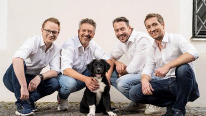 Bild: SDB/exb
Die "Stimmen der Berge" Stephan Schlögl, Thomas A. Gruber, Benjamin Grund und Daniel Hinterberger (von links) mit Neuzugang Herrmann.