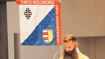Bild: öt
Der aus Neusorg stammende Pfarrer Karsten Riedl (47) wirkt als Stadtpfarrer in der Pfarrei St. Franziskus in Zürich. Am Wochenende feiert er in Neusorg und Pullenreuth sein 20. Priesterjubiläum.
