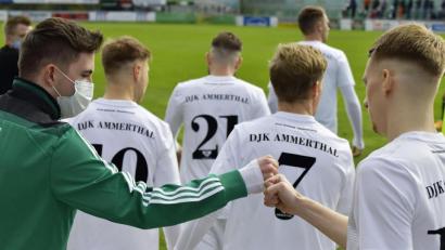 Bild: Hubert Ziegler
Alles Gute, Jungs!“ Die Ammerthaler wollen am Samstag im Pokal bei der SpVgg SV Weiden eine Runde weiterkommen.