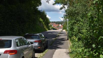 Bild: Andreas Royer
Die Straße Am Spittlberg ist auf der Prioritätenliste unter den Rubriken "Gehwegsanierung" sowie "Fräs- und Asphaltarbeiten" aufgeführt.