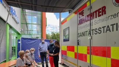 Bild: Völkl
Am Freitag wurde im Johanniter-Sanitätscontainer geimpft. Laut Dr. Moritz Maenner war die Resonanz besser als erwartet.