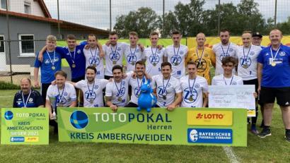 Bild: A. Schwarzmeier
Der SV 08 Auerbach ist erneut Kreissieger im Toto-Pokal.