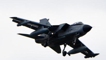 Symbolbild: Carsten Rehder/dpa
Ein Tornado der Bundeswehr düste am Dienstag im Tiefflug über den Landkreis Tirschenreuth.