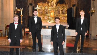 Bild: hcz
Am Samstag traten in St. Josef auf (von links) Peter Ermer, Kilian Brandscherdt, Constantin Brandscherdt, Nicolas Weigl.