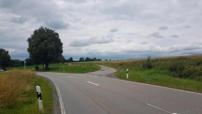 Bild: gi
An der Straße von Grub in Richtung Eslarn soll eine sechs Hektar große Photovoltaikanlage mit einer Leistung von 5.990 Kilowatt-Peak (kWp) entstehen.