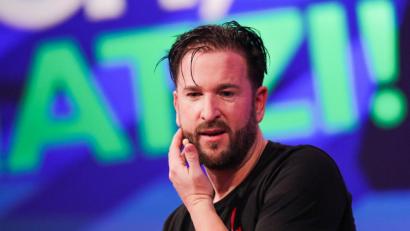 Bild: Rolf Vennenbernd
Michael Wendler 2020 in der RTL-Live-Show "Pocher vs. Wendler - Schluss mit lustig!". Foto: Rolf Vennenbernd/dpa