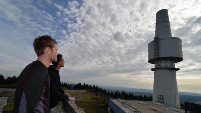 Bild: Florian Miedl/fph
Zu einer Wanderung über die zwölf Gipfel des Fichtelgebirges lädt Dr. Roman Lebek am Samstag ein. Auch der Schneeberg (Bild) ist eine der Stationen.