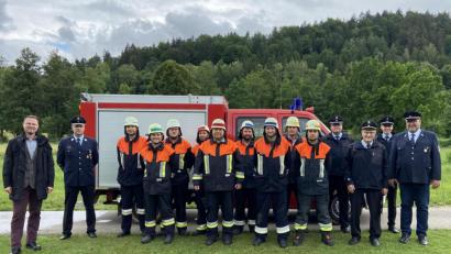 Bild: bö
Eine Löschgruppe der Freiwilligen Feuerwehr Allersburg-Berghausen legte das Leistungsabzeichen "Die Gruppe im Löscheinsatz" erfolgreich ab.