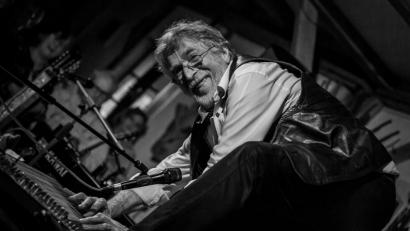 Bild: Zither-Manä/ exb
Zither-Manä in Aktion.