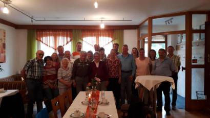 Bild: jsa
Willi Rauch (Achter von links) konnte im Kreise seiner Familie seinen 85. Geburtstag feiern.