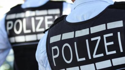 Symbolbild: Silas Stein/dpa
Erneut beschäftigt eine 14-Jährige in Sulzbach-Rosenberg ohne Grund die Polizei.