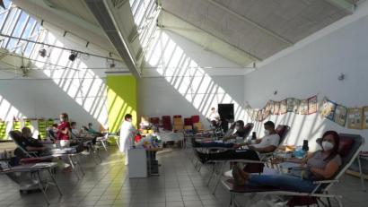 Bild: rn
Die Pausenhalle des Eschenbacher Förderzentrums wurde zum Blutspendezentrum umfunktioniert.