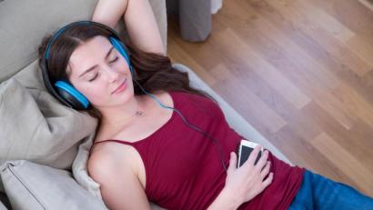 Symbolbild: Christin Klose/dpa
Musik hilft durch Krisenzeiten wie die Corona-Pandemie.