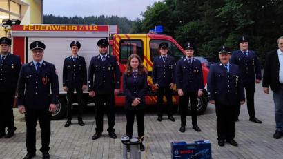 Bild: Matthias Wild/exb
Der Führungsteam der Feuerwehr Schwarzenbach: (von links) Matthias Wild, Vorsitzender Stefan Schmidkonz, Florian Frank, Michael Schwarz, Julia Friedl, Bernd Schmidkonz, Matthias Schedl, Kommandant Thomas Schüßler, Matthias Schiffl und Zweiter Bürgermeister Michael Schedl. Nicht auf dem Foto ist Gerätewart Thomas Schrems.