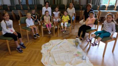 Bild: le
Zu ersten Mal nach einem Jahr trafen sich die Kleinsten der Pfarrei zur Kinderkirche.