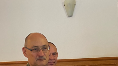 Bild: Eberhard Grein/exb
Diskutierte mit: Brigadegeneral Thomas Hambach (hinter ihm Oberst der Reserve Stefan H. Berger).