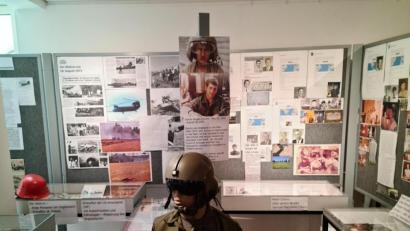 Bild: sne
Die Ausstellung "Für immer in unseren Gedanken - Forever in our thoughts" gedenkt dem Leben und dem Tod der 37 verunglückten US-Soldaten.