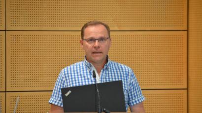 Bild: ak
Ferdinand Reb stellte dem Gemeinderat die Tourismuszentrale Fichtelgebirge vor.