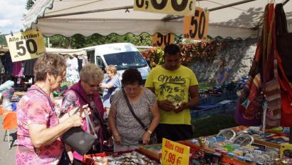 Archivbild: mmj
Beim Frauentag in Stadlern wird es in der Hauptstraße erneut kein Angebot der Fieranten geben. Die begleitende "Kirwa" entfällt wegen möglicher Ansteckungsgefahr erneut.