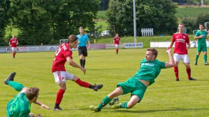 Bild: Guenter Uschold
Die Pfreimder Spieler hatten beim 2:0-Sieg beim FC OVI-Teunz alles im Griff. Nun will der Landesligaabsteiger nachlegen, am Freitag zu Hause gegen die SpVgg SV Weiden II und am Sonntag im Derby beim FC Wernberg.