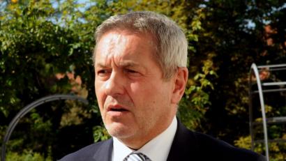 Archivbild: Stephan Huber
Der Auerbacher BürgermeisterJoachim Neuß ist sauer wegen der Überlegungen, seine Stadt ab 2023 dem Landtags-Stimmkreis Tirschenreuth zuzuschlagen.