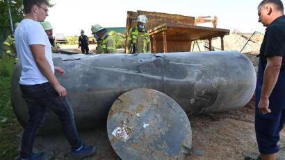 Bild: gf
Ein alter Flüssiggastank hat am Freitagmorgen im Südwesten Ambergs für Aufregung gesorgt.