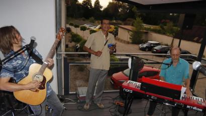 Bild: mfh
Burst, das sind Michael "Dandy" Dandorfer (links), Curtis Fink (Mitte) und Werner „Leif“ Wismeth (rechts).