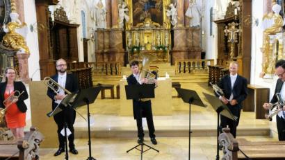 Bild: do
Der traditionelle Speinsharttag endete mit "Festlichen Bläsermusiken" des Red Socks Brass Quintetts auf höchstem Blechbläser-Niveau
