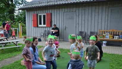 Bild: gi
Die Kleinen der Kinderkrippe boten schon kleine Aufführungen.