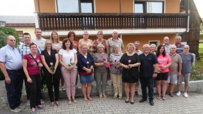 Bild: rn
Als "Muss" bezeichnet Hans Bscherer (4. v. re.) das Arbeitsessen für die Schulweghelfer aus Kirchenthumbach. Mit im Bild (v.li.) Kassier und Geschäftsführer Horst Rozinski, Verkehrserzieher Paul Zawal und 2. Vorsitzender Andreas Bscherer.
