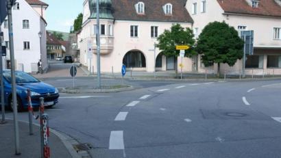 Bild: Hirsch
Der Jobplatz in Neunburg vorm Wald wird im kommenden Jahr zum Kreisverkehr umgebaut. Dazu fasste der Stadtrat die nötigen Beschlüsse.