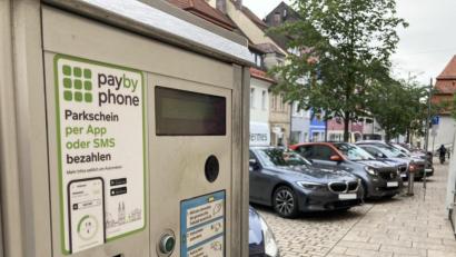 Bild: Stadt Auerbach/exb
Ab Montag, 9. August, können in Auerbach Parkgebühren über Pay By Phone beglichen werden.