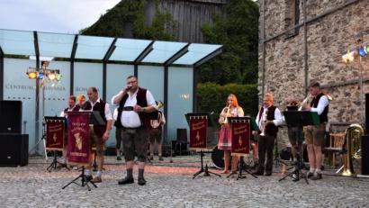 Bild: exb
Bei den "Schönseer Abendklängen" erfreuten die Musiker der Grenzlandblaskapelle Dietersdorf.
