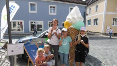 Bild: jzk
Das Eis schmeckt super – noch dazu wenn man es von den Oberpfalz-Medien umsonst bekommt.