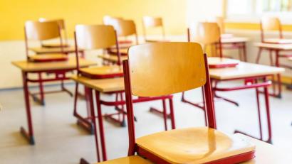 Symbolbild: Philipp von Ditfurth/dpa
Die Mitglieder der Schulverbände der Fichtelnaabtal-Grund- sowie der Fichtelnaabtal-Mittelschule Ebnath-Neusorg beschlossen die Anstellung eines Jugendsozialarbeiters.