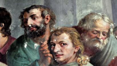 Bild: Karin Wilck
Der Maler Maurus Fuchs in einem Selbstportrait in der Runde der Aposteln beim von ihm gemalenen Bild "Letztes Abendmahl" im Refektorium des Klosters Tepl.