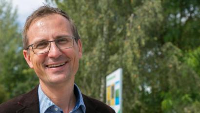 Bild: IG gesunder Boden
Franz Rösl ist Vorsitzender der IG gesunder Boden. Vereinsziel ist der Wissensaustausch zum Ausbau humusreicher Böden mit hoher Wasseraufnahmefähigkeit.