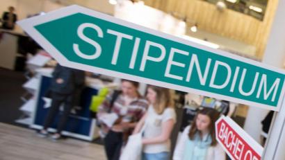 Symbolbild: Florian Schuh/dpa
Zum Stipendium in die USA: Für Tobias Luft aus Poppenricht wird dieser Traum vieler jungen Leute jetzt Wirklichkeit.