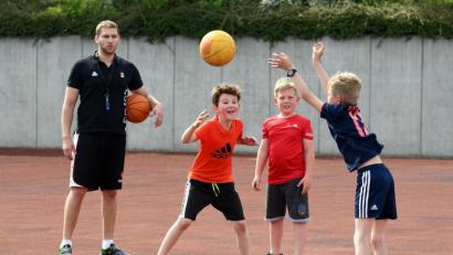 Bild: Gabi Schönberger
Beim 3x3-Turnier in Windischeschenbach sind nur Kinder am Start. Bei den übrigen Stopps der Serie können auch Ältere antreten.