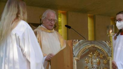 Bild: mma
Schon 50 Jahre lang ist Johann Hertl Priester. Er feiert dieses Jubiläum auf dem Frohnberg.