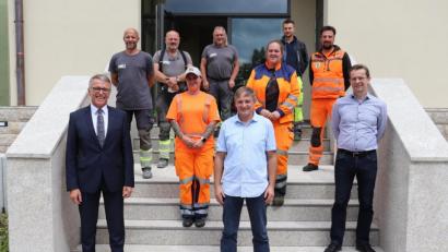 Bild: Stadt Tirschenreuth/exb
Die Personalräte trafen sich mit dem Stadtoberhaupt zu einem ersten Gespräch: Von links Bürgermeister Franz Stahl, Michael Fiedler, Karl Schwägerl, Angelika Prandl, Thomas Schüßler, Karl Bayreuther, Verena Gleißner (Vorsitzende des Gesamtpersonalrats), Ersatzmitglied Stefan Raupach, Martin Völkl und der Leiter der Hauptverwaltung, Markus Bergauer.