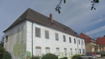 Bild: kgg
Das Obergeschoss der ehemaligen Förderschule an der Schulstraße wird vorübergehend als Kinderhaus genutzt.
